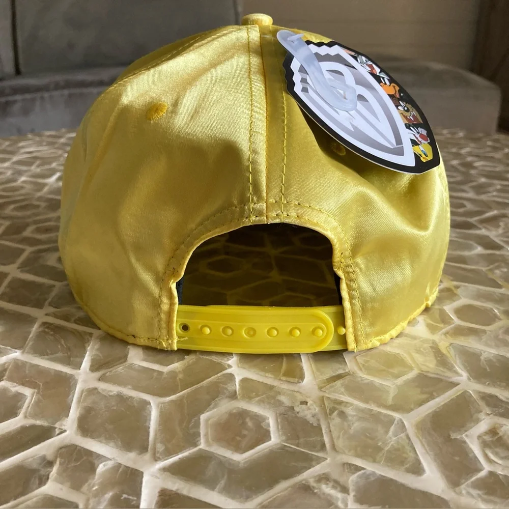 NEW!  Looney Tunes Tweety Bird Yellow SnapBack Unisex Vintage Hat